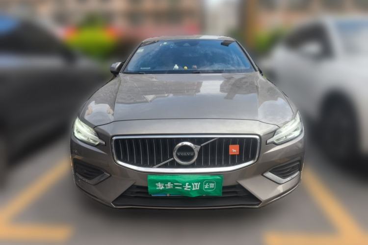 Used Volvo S60 2021 T4 Zhiyuan Luxury Edition Front