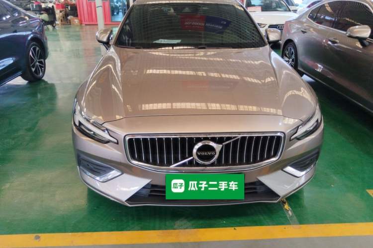 Used Volvo S60 2021 T4 Zhiyi Luxury Edition Front