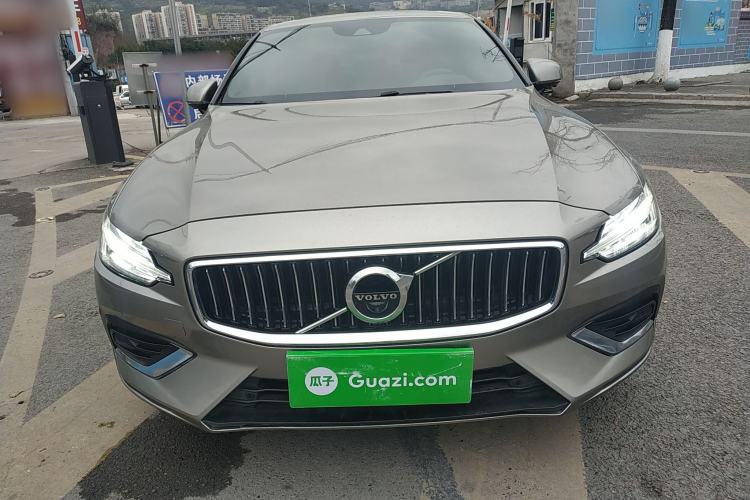 Used Volvo S60 2021 T4 Zhiyi Luxury Edition Front