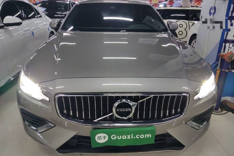 Used Volvo S60 2021 T4 Zhiyi Luxury Edition Front