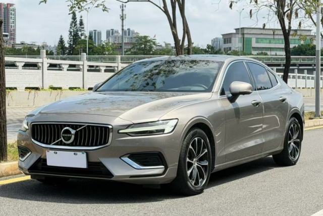 Used Volvo S60 2021 T4 Zhiyi Luxury Edition