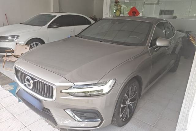 Used Volvo S60 2021 T4 Zhiyi Luxury Edition