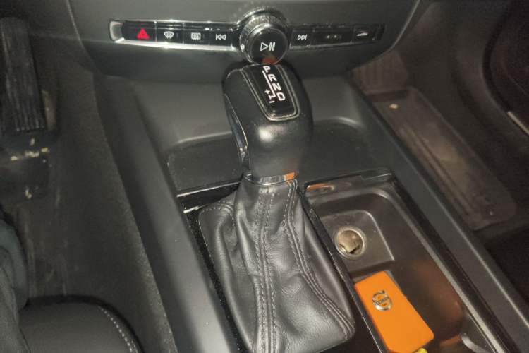 Used Volvo S60 2021 T4 Zhiyi Luxury Edition Gear Lever