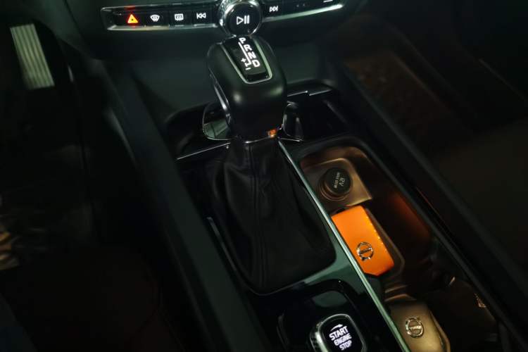 Used Volvo S60 2021 T4 Zhiyi Luxury Edition Gear Lever