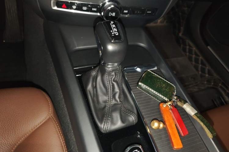 Used Volvo S60 2021 T4 Zhiyi Luxury Edition Gear Lever
