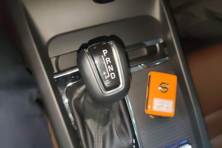 Used Volvo S60 2021 T4 Zhiyi Luxury Edition Gear Lever