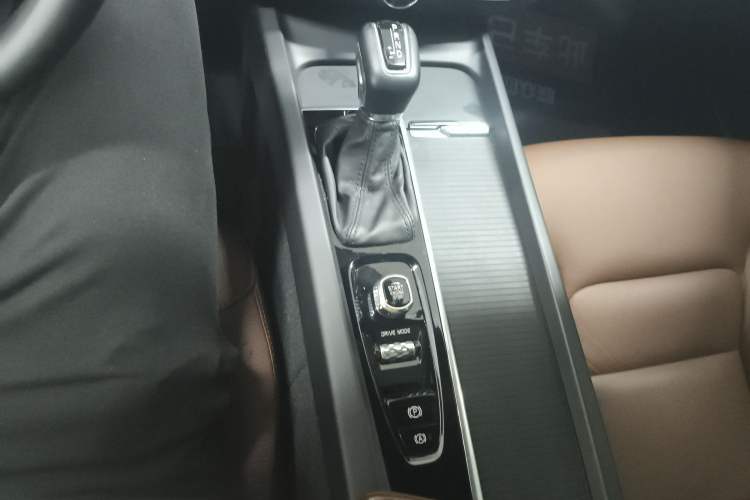 Used Volvo S60 2021 T4 Zhiyi Luxury Edition Gear Lever
