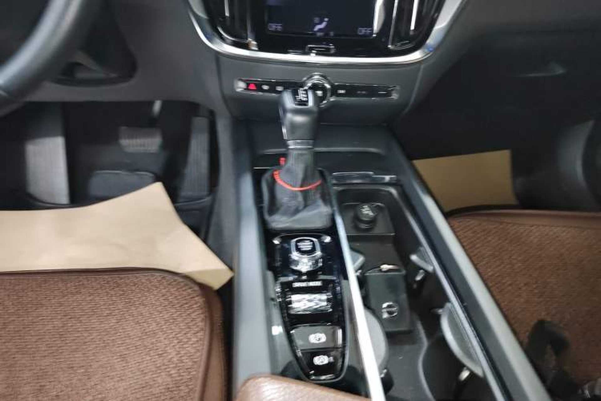 Used Volvo S60 2021 T4 Zhiyi Luxury Edition Gear Lever