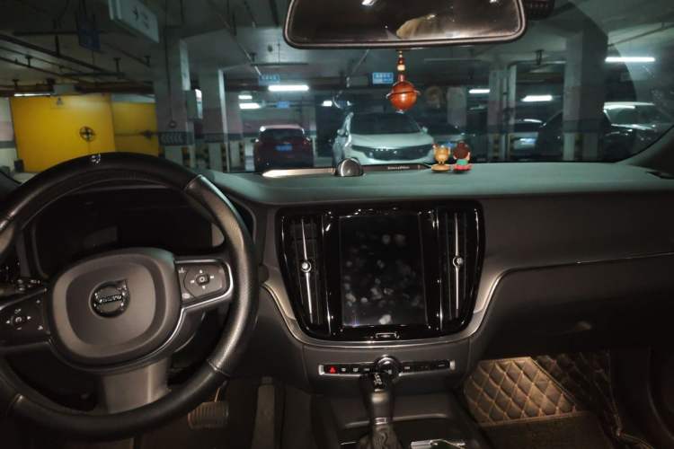 Used Volvo S60 2021 T4 Zhiyi Luxury Edition Headliner