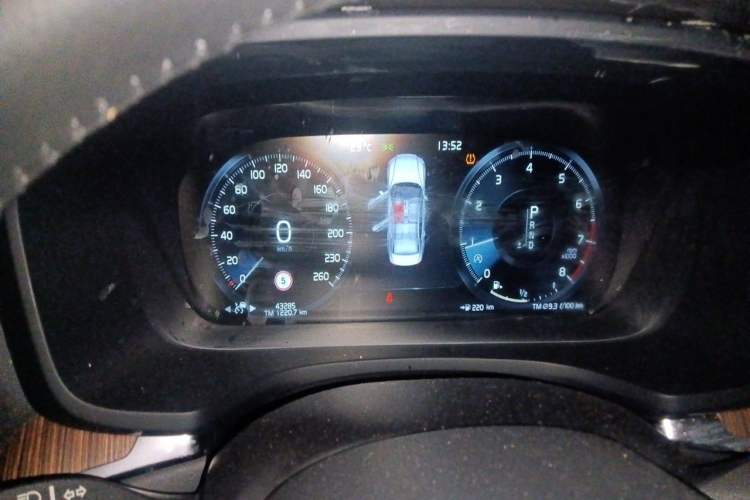 Used Volvo S60 2021 T4 Zhiyuan Luxury Edition Instrument Cluster