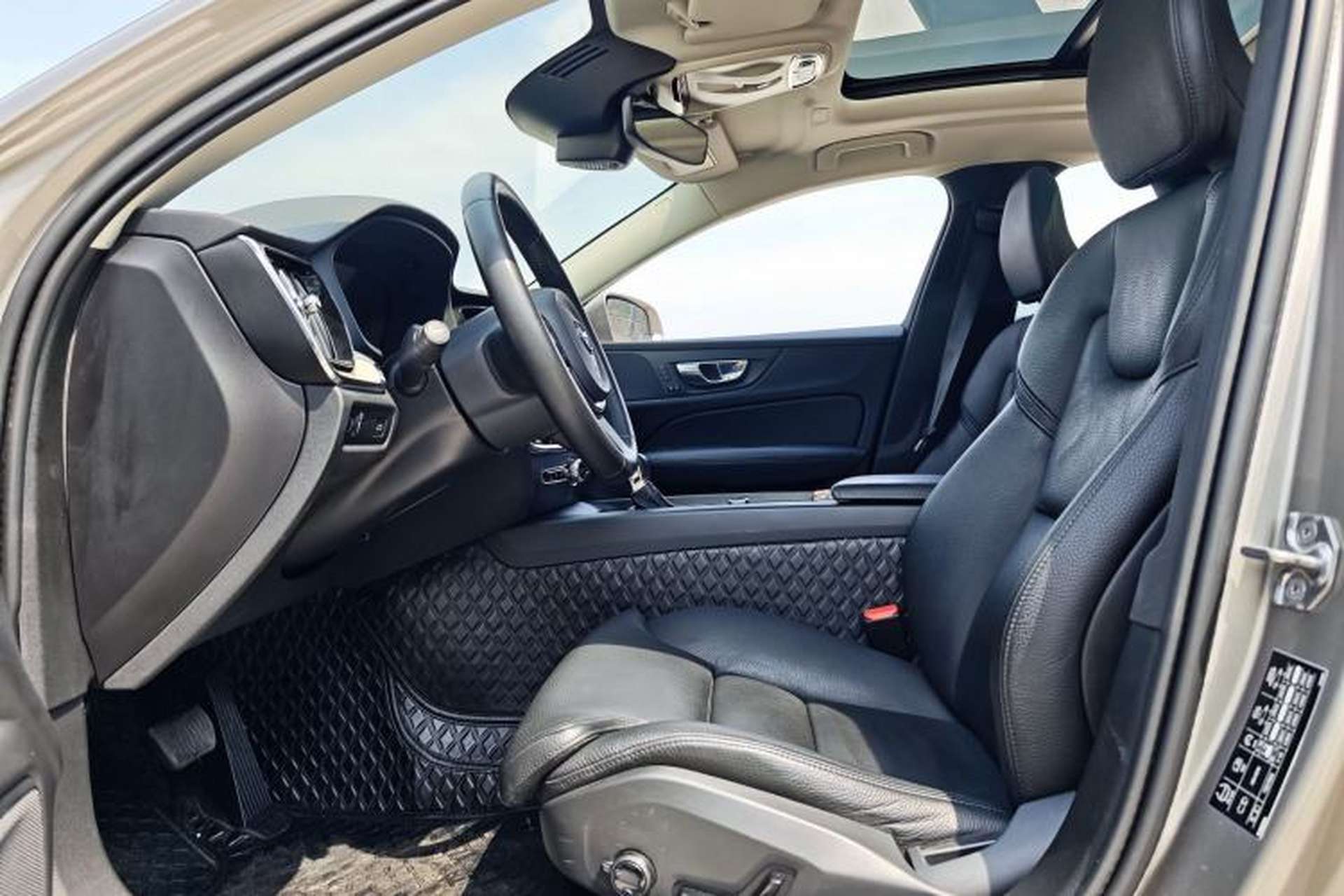 Used Volvo S60 2021 T4 Zhiyuan Luxury Edition Interior 1