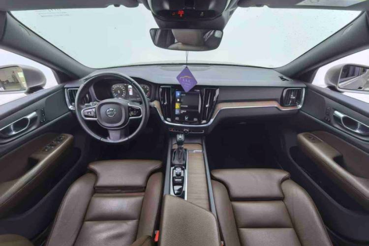 Used Volvo S60 2021 T4 Zhiyuan Luxury Edition Interior 2