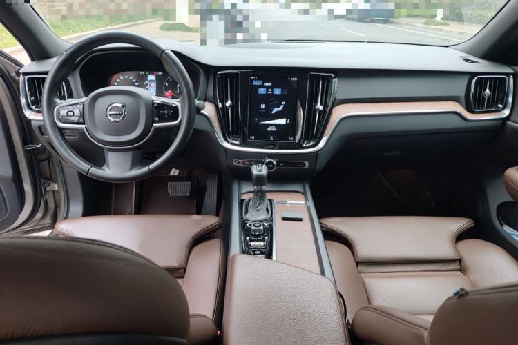 Used Volvo S60 2021 T4 Zhiyuan Luxury Edition Interior 2