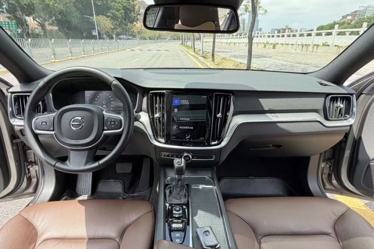 Used Volvo S60 2021 T4 Zhiyi Luxury Edition Interior 3