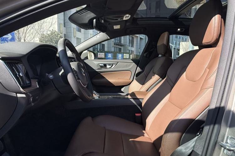 Used Volvo S60 2021 T4 Zhiyuan Luxury Edition Interior 4