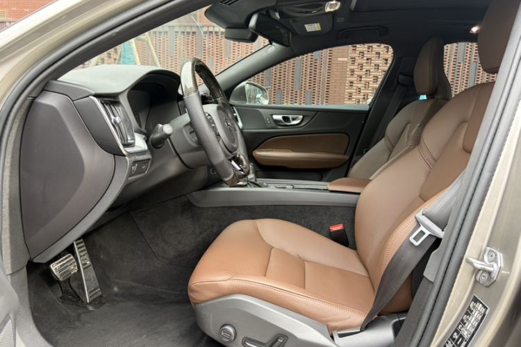 Used Volvo S60 2021 T4 Zhiyi Luxury Edition Interior 4