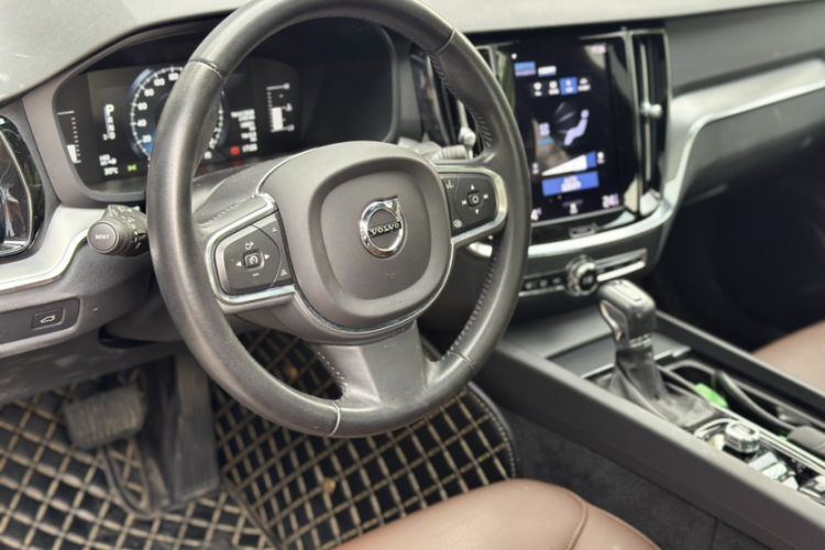 Used Volvo S60 2021 T4 Zhiyi Luxury Edition Interior 5