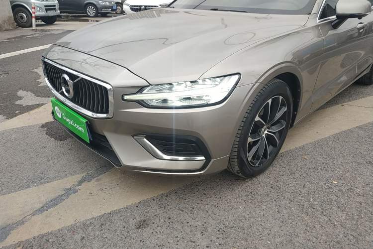 Used Volvo S60 2021 T4 Zhiyi Luxury Edition Left Front Headlight