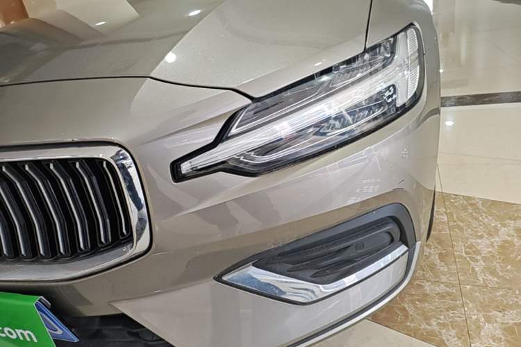 Used Volvo S60 2021 T4 Zhiyi Luxury Edition Left Front Headlight