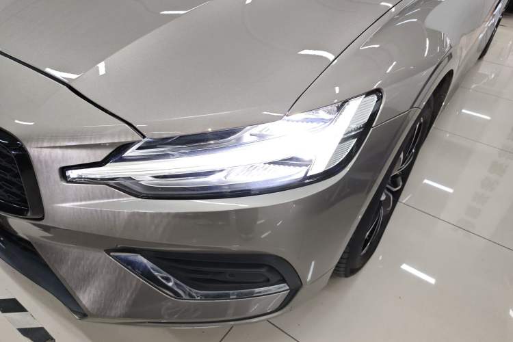 Used Volvo S60 2021 T4 Zhiyi Luxury Edition Left Front Headlight