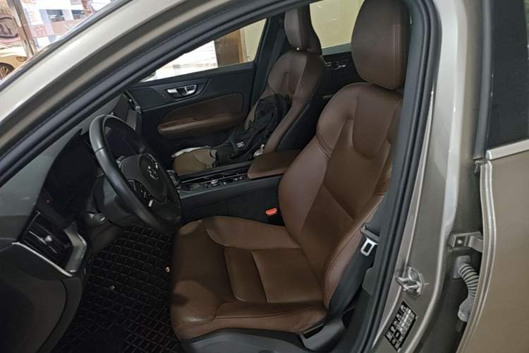 Used Volvo S60 2021 T4 Zhiyi Luxury Edition Left Front Seat