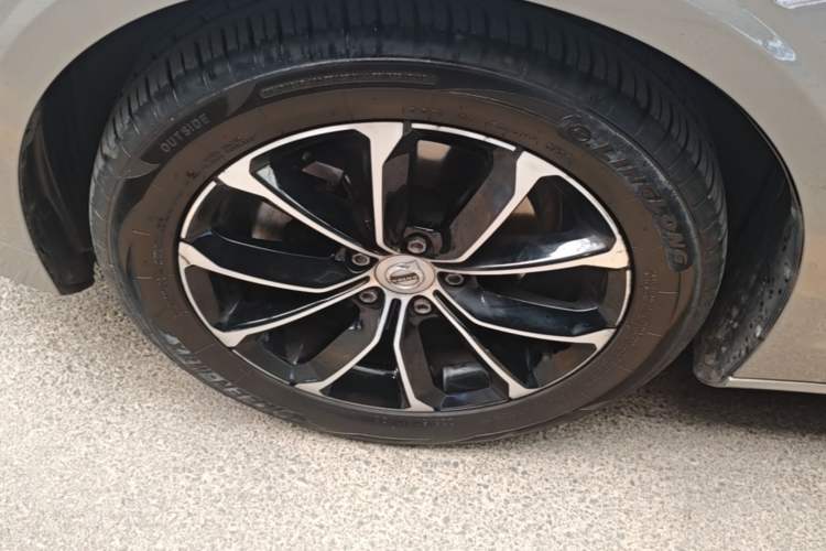 Used Volvo S60 2021 T4 Zhiyi Luxury Edition Left Front Wheel Hub