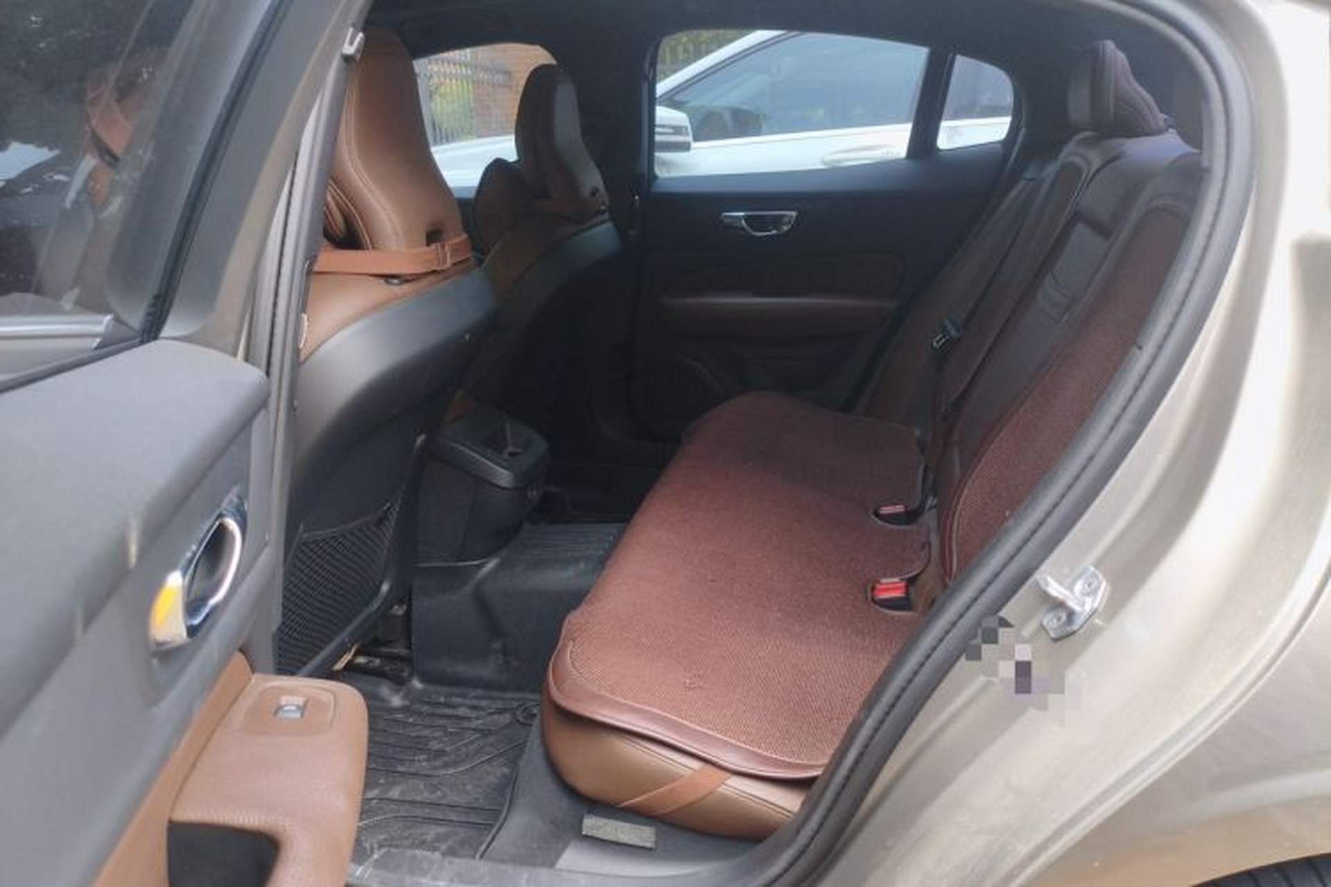 Used Volvo S60 2021 T4 Zhiyi Luxury Edition Left Rear Seat
