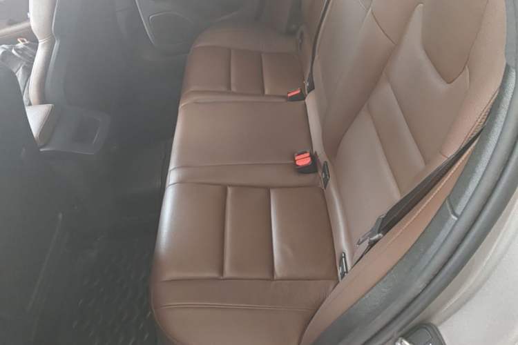 Used Volvo S60 2021 T4 Zhiyi Luxury Edition Left Rear Seat