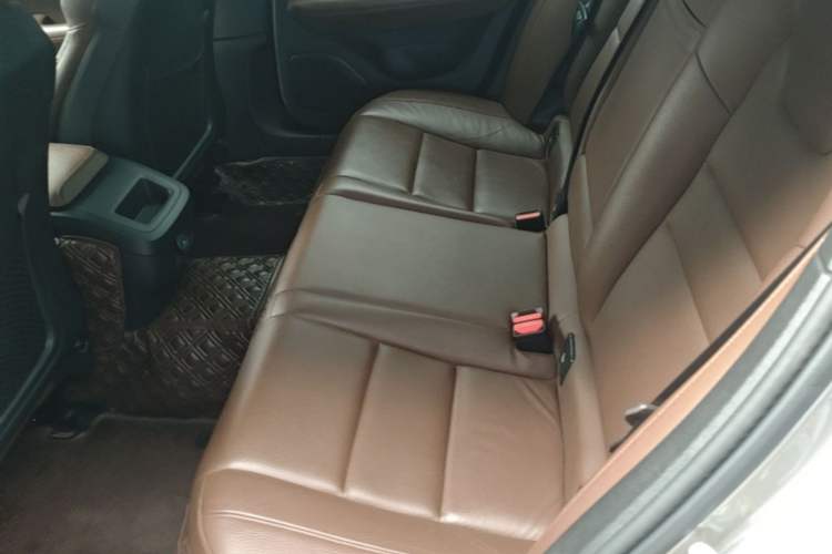 Used Volvo S60 2021 T4 Zhiyi Luxury Edition Left Rear Seat