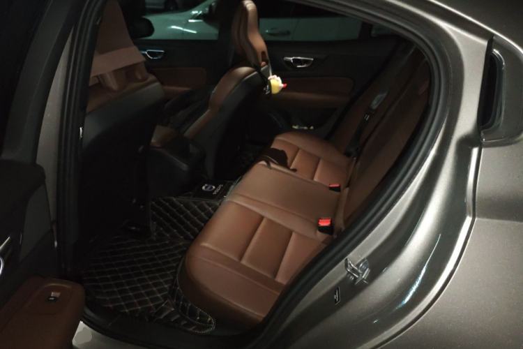 Used Volvo S60 2021 T4 Zhiyi Luxury Edition Left Rear Seat