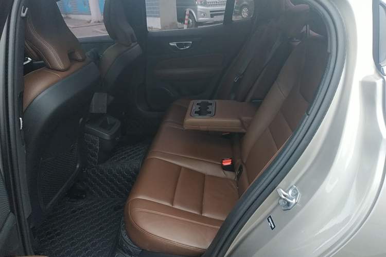 Used Volvo S60 2021 T4 Zhiyi Luxury Edition Left Rear Seat