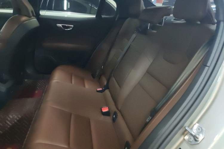 Used Volvo S60 2021 T4 Zhiyi Luxury Edition Left Rear Seat