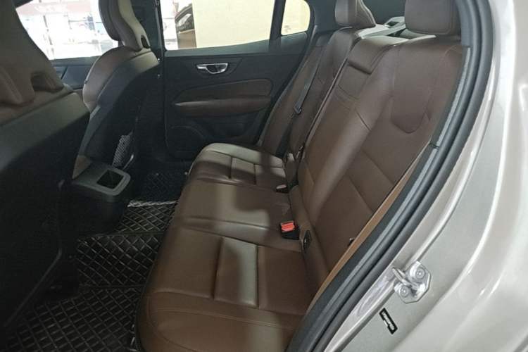 Used Volvo S60 2021 T4 Zhiyi Luxury Edition Left Rear Seat