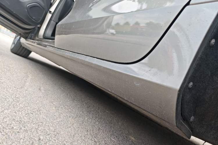 Used Volvo S60 2021 T4 Zhiyi Luxury Edition Left Side Sill