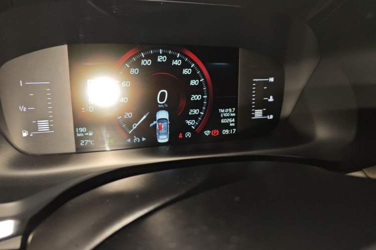 Used Volvo S60 2021 T4 Zhiyi Luxury Edition Odometer Close Up