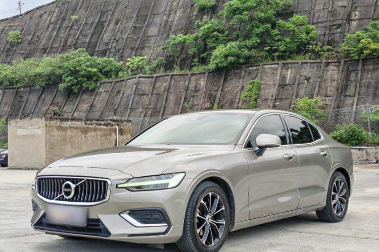Used Volvo S60 2021 T4 Zhiyi Luxury Edition Guazi used car, China used car export, Used car for sale, Used  cars, Cheapest cars for sale