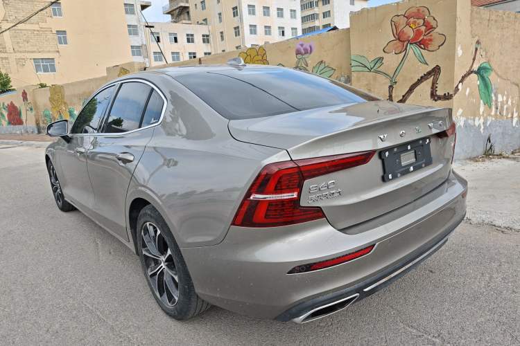 Used Volvo S60 2021 T4 Zhiyi Luxury Edition Rear Left 45 Deg