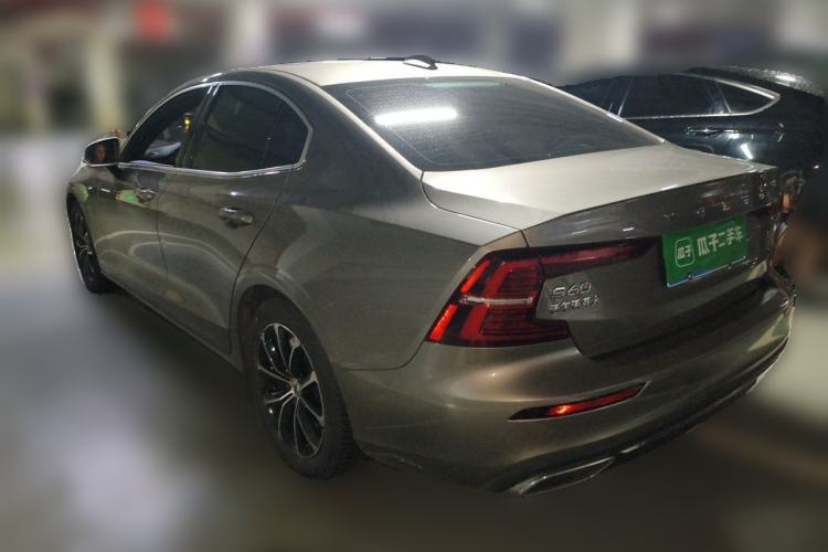 Used Volvo S60 2021 T4 Zhiyi Luxury Edition Rear Left 45 Deg