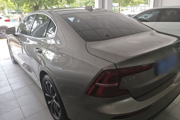 Used Volvo S60 2021 T4 Zhiyi Luxury Edition Rear Left 45 Deg
