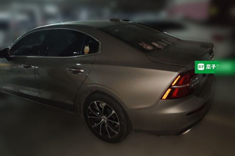 Used Volvo S60 2021 T4 Zhiyi Luxury Edition Rear Left 45 Deg