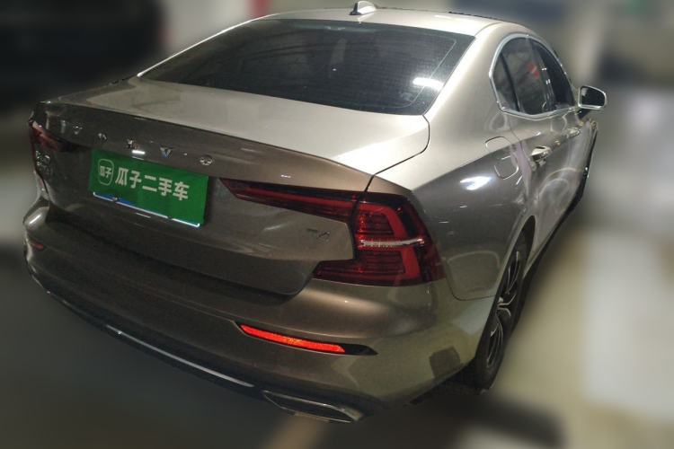 Used Volvo S60 2021 T4 Zhiyi Luxury Edition Rear Right 45 Deg