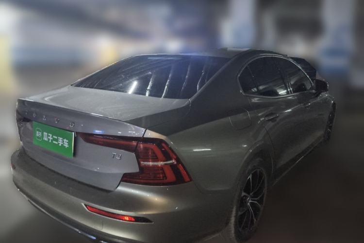 Used Volvo S60 2021 T4 Zhiyi Luxury Edition Rear Right 45 Deg