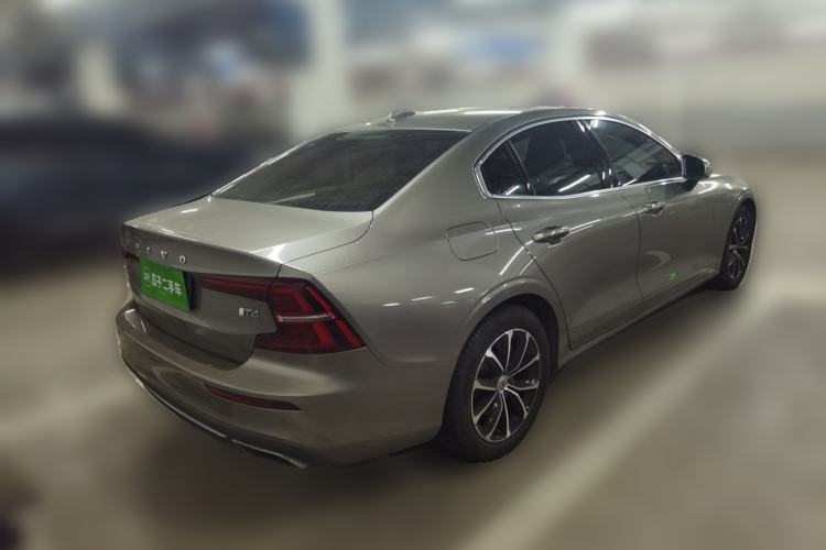 Used Volvo S60 2021 T4 Zhiyi Luxury Edition Rear Right 45 Deg
