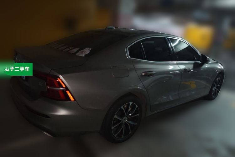 Used Volvo S60 2021 T4 Zhiyi Luxury Edition Rear Right 45 Deg