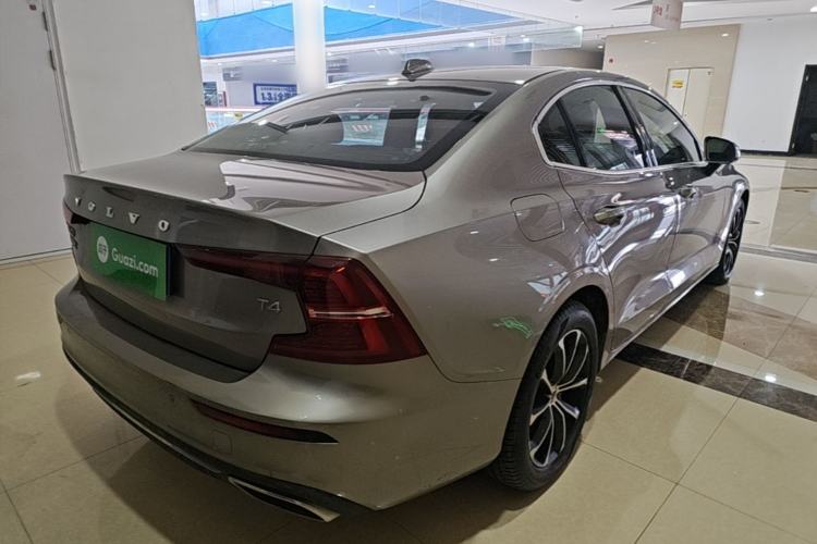 Used Volvo S60 2021 T4 Zhiyi Luxury Edition Rear Right 45 Deg