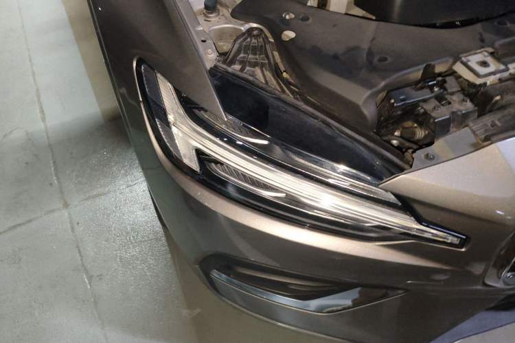 Used Volvo S60 2021 T4 Zhiyi Luxury Edition Right Front Headlight