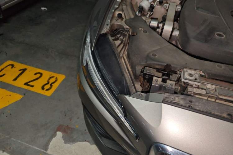 Used Volvo S60 2021 T4 Zhiyi Luxury Edition Right Front Headlight