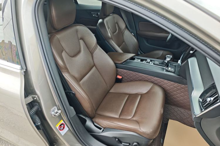 Used Volvo S60 2021 T4 Zhiyi Luxury Edition Right Front Seat