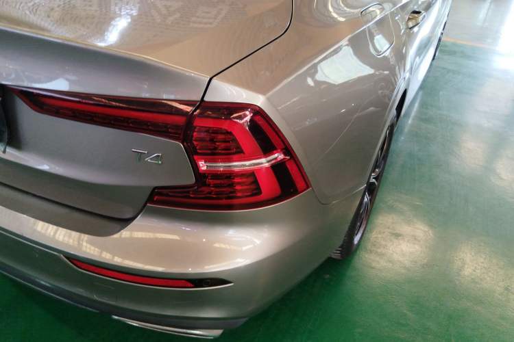 Used Volvo S60 2021 T4 Zhiyi Luxury Edition Right Rear Taillight