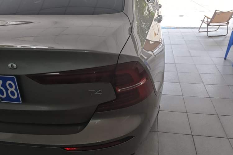 Used Volvo S60 2021 T4 Zhiyi Luxury Edition Right Rear Taillight